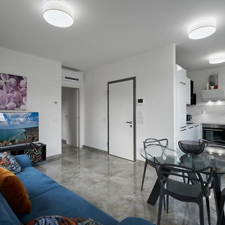 Villa Karolina Desenzano del Garda Exterior foto
