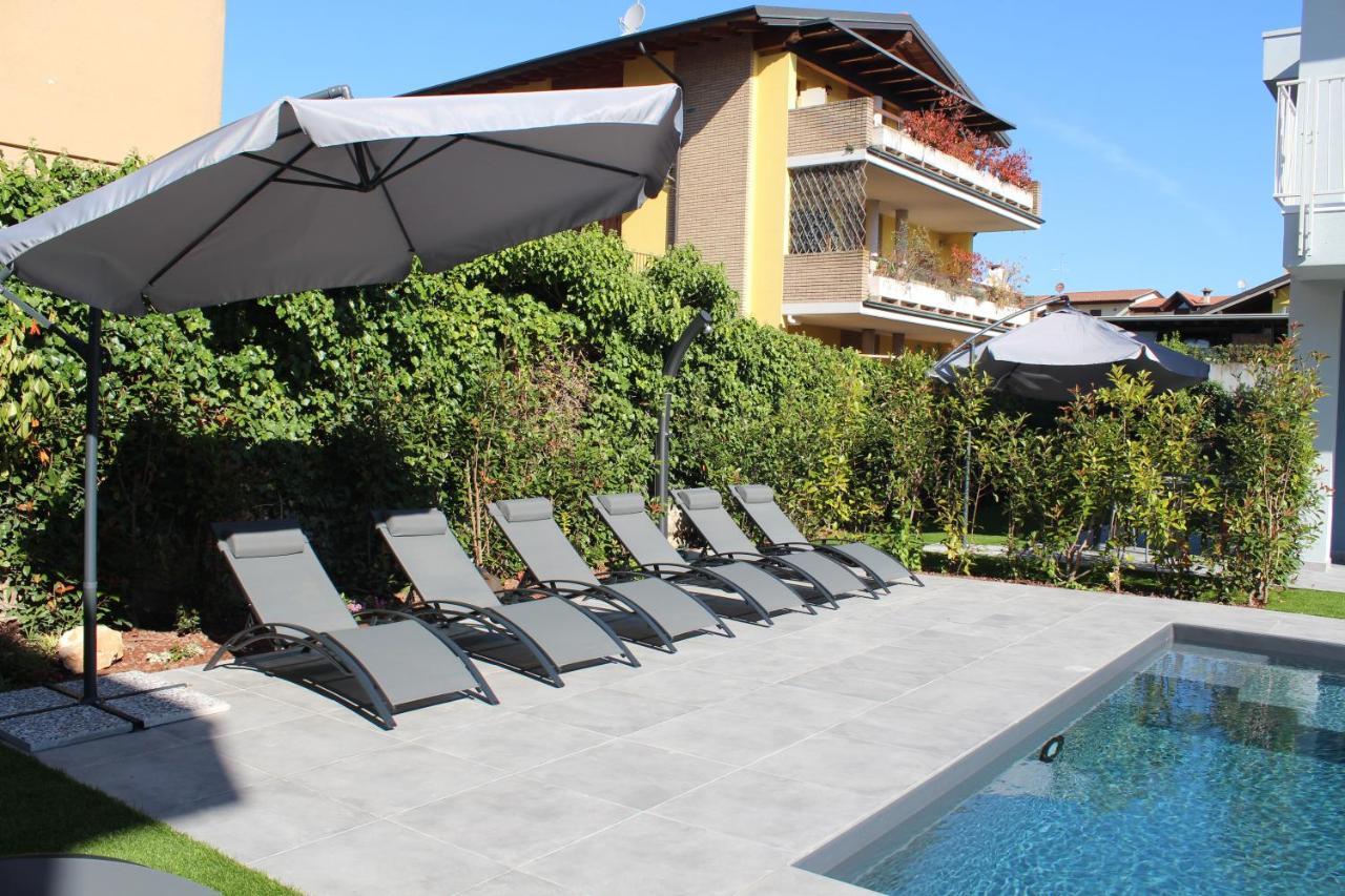 Villa Karolina Desenzano del Garda Exterior foto