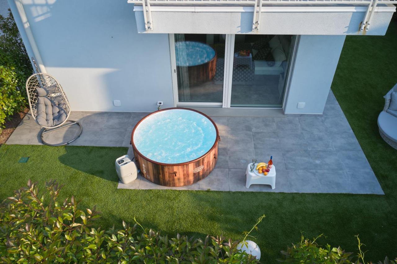 Villa Karolina Desenzano del Garda Exterior foto